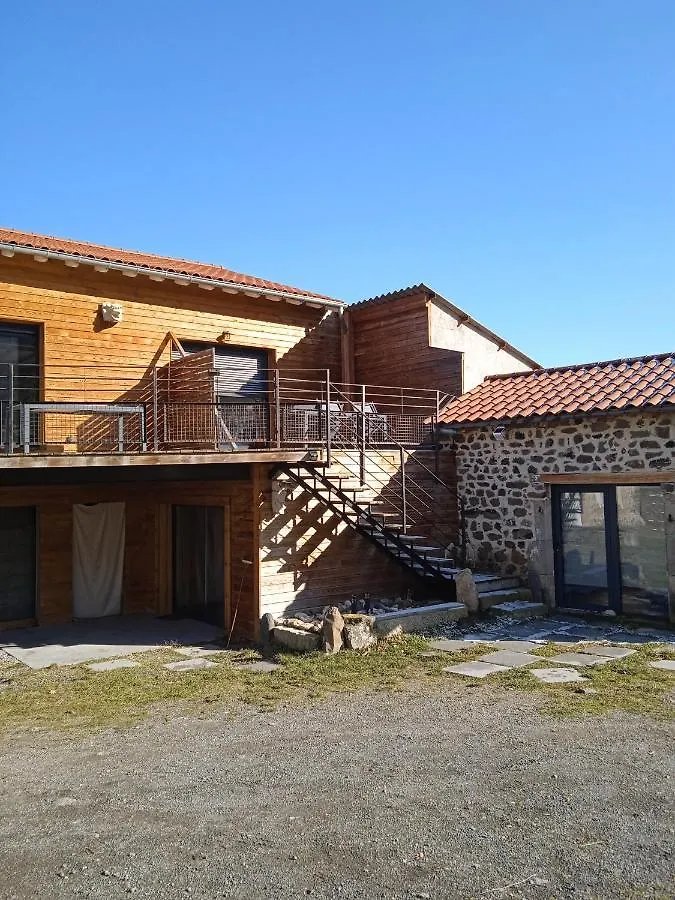 Gites De La Berthe Lantriac 0*,  France