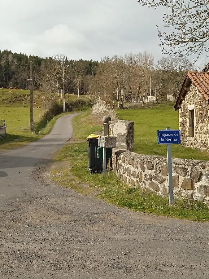 Gites De La Berthe Lantriac
